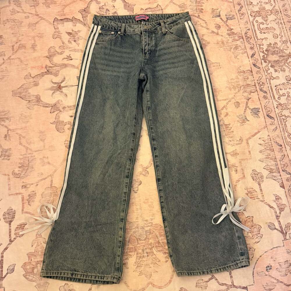 Edikted Washed Low Rise Ribbon Jeans - Picture 4 of 6